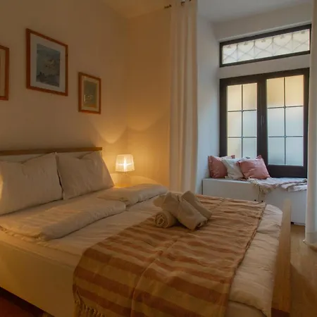 Apartment's Coli * Bakar