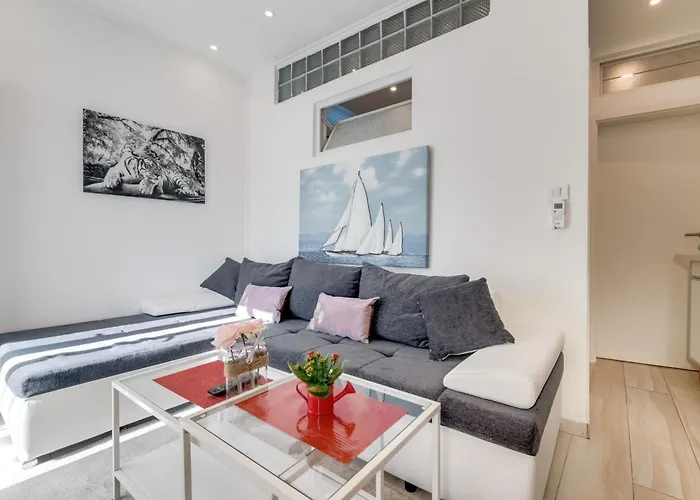 Apartment's Coli * Bakar