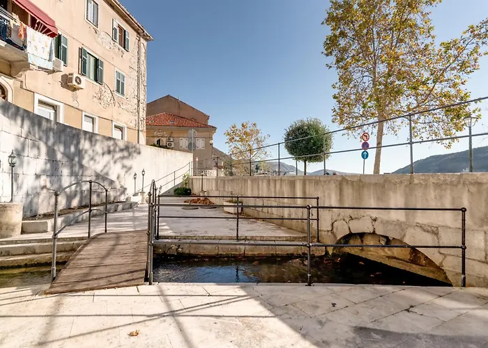 Apartment's Coli Lejlighed