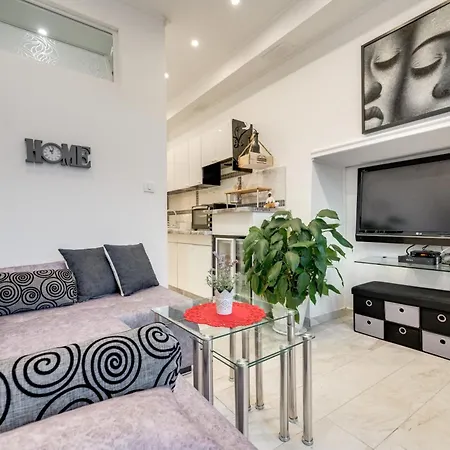 Apartment's Coli Apartman Bakar