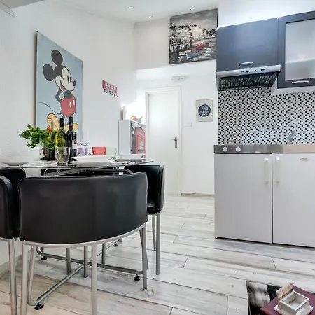 Apartment's Coli * Bakar